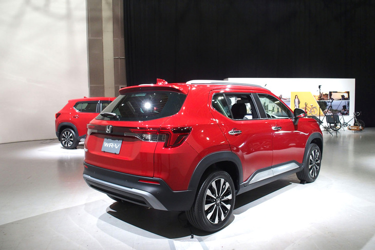 ホンダWR-V(リアビュー)
