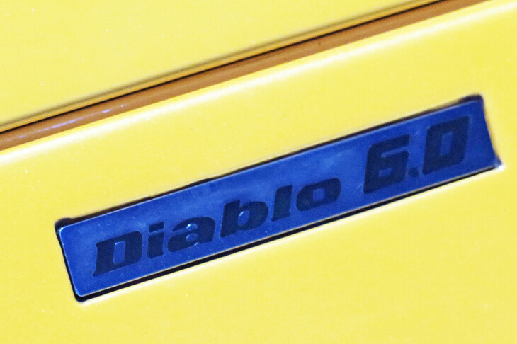 ランボルギーニ・ディアブロ(「Diablo 6.0」バッジ)