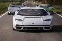 初の公道走行に臨む「ランボルギーニ・カウンタックLPI800-4」