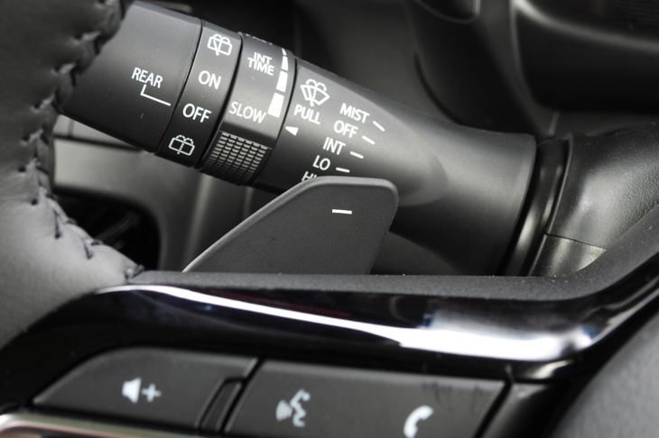 スズキ・スペーシア ギア ハイブリッドXZターボ(シフトパドル)