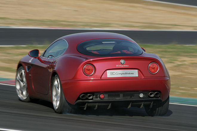 Burago アルファロメオ 8Cコンペティツィオーネ Bburago - Alfa Romeo 8C Competizione - 1/32 | eBay