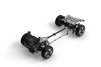 状況に応じてエンジンとモーターを効率よく使い分けるシリーズ・パラレル方式のハイブリッドシステムを採用。駆動用と発電用の2つのモーター、フロントデファレンシャルギアなどをまとめたトランスアクスルも新規開発された。