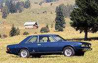 1971年に加えられた「130クーペ」。サルーンとは打って変わって、ピニンファリーナによるスタイリッシュなボディーをまとっていた。