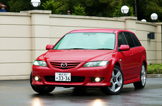 【スペック】全長×全幅×全高=4690×1780×1440mm/ホイールベース=2675mm/車重=1440kg/駆動方式=FF/2.3リッター直4DOHC16バルブ(178ps/6500rpm、21.9kgm/4000rpm)/車両本体価格=245.0万円(テスト車=286.7万円/テレマティックス対応DVDナビ/BOSEサウンドシステム(ザブウーファー付7スピーカー)/インダッシュ6連装CDチェンジャーキット/リアルーフスポイラー/撥水機能フロントガラス/カーテン&フロントサイドSRSエアバッグシステム)