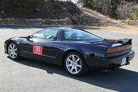 「モデューロ」が2011年に発売したトランクスポイラーを装着した「NSX」。