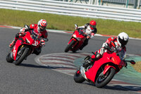 第663回:ドゥカティが「DREレーストラック・アカデミー」を開催 サーキットでの走りをレース界の名門に学ぶ