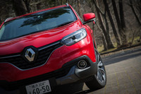 デザインを担当したのはルノーのデザイン担当副社長であるローレンス・ヴァン・デン・アッカー氏。ルノー・ジャポンのスタッフいわく、「スケッチを忠実に再現してくれたことを誇りに思う」とのこと。