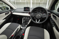 今回の改良では、「XDツーリング Lパッケージ」に設定される白革内装の色が、オフホワイトからピュアホワイトに変更された。