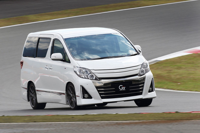 【スペック】トヨタ・アルファード350S “G's”:全長×全幅×全高=4925×1840×1870mm/ホイールベース=2950mm/車重=1960kg/駆動方式=FF/3.5リッターV6DOHC24バルブ(280ps/6200rpm、35.1kgm/4700rpm)/価格=442万円(テスト車=同じ)