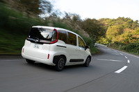 5ナンバー枠に収まるボディーサイズで3列7人乗りを実現するだけでなく、従来型よりさらにスペース効率や動的質感を高めてきた新型「シエンタ」。知れば知るほど「よくできている」と感心させられるクルマだった。