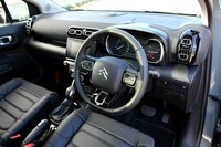 輸入車チョイ乗りリポート 第4回:妻子を連れて何に乗る?の画像