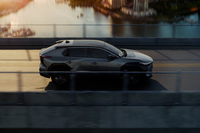 EVの“電費”を高めるには、パワートレインの改良に加え、タイヤの転がり抵抗やボディーの空気抵抗の抑制、ブレーキの引きずりなど機械的損失の低減と、クルマ全体での改善が必須となる。