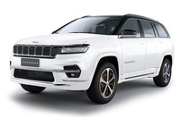 「ジープ・コマンダー」の限定車「オーバーランド」登場 スエード内装で上質感を演出