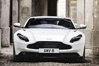 「アストンマーティンDB11」にAMG製V8搭載モデルが追加