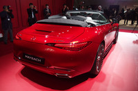 「マイバッハSL680モノグラムシリーズ」のリアビュー。ボディーサイズは全長×全幅×全高=4705×1915×1353mm、ホイールベースは2700mm。