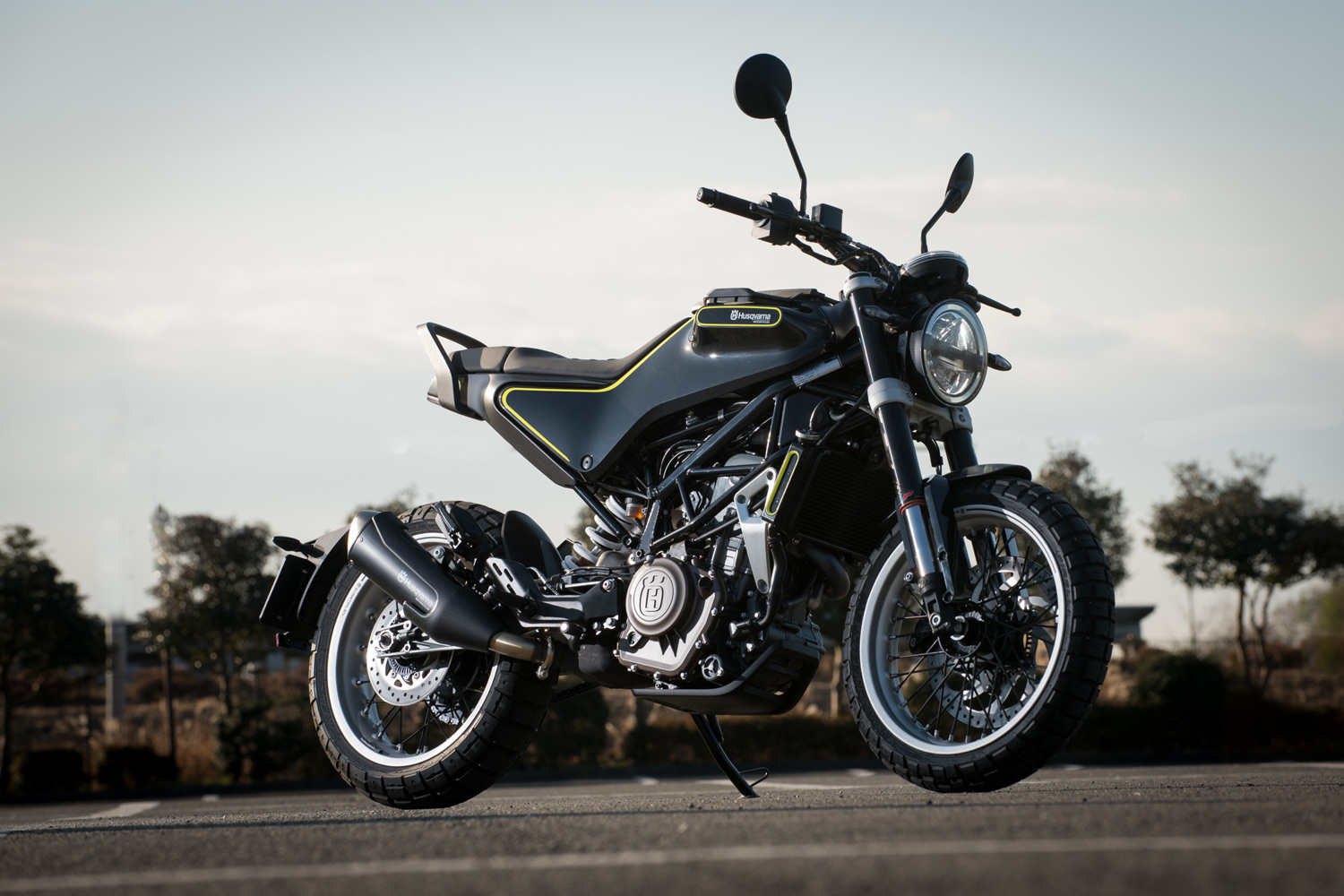 プーマーさん専用！！ ハスクバーナ　スヴァルトピレン 画像 No.3/12] スヴァルトピレン250 試乗インプレッション【250cc