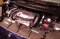 1.6リッター直4ターボエンジン。最高出力225ps、最大トルク300Nmを発生する。