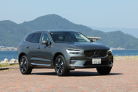 2025年6月に発売された「ボルボXC60」のマイナーチェンジモデル。「次世代ユーザーエクスペリエンスの採用」「内外装のデザインのリフレッシュ」「快適性の向上と環境負荷の低減」などがうたわれている。