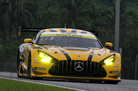 GT300クラスの勝者、No.18 UPGARAGE AMG GT3(小林崇志/野村勇斗)。予選トップからのポール・トゥ・ウィンだった。