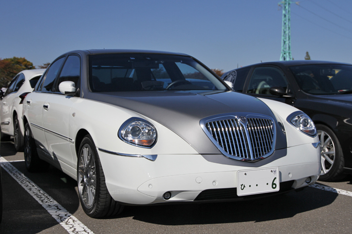 「カッパ」の後継モデルで、クライスラーのOEMモデルを除きランチアブランド最後のフラッグシップとなった「テージス」。