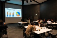 試乗会では軽自動車やコンパクトカー市場の市況や、ダイハツのラインナップについても解説。豊富な商用車や福祉車両の設定も合わせ、ユーザーに寄り添うクルマづくりを訴求していた。