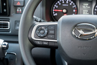 上級グレード「RS」には前走車追従機能付きクルーズコントロールも搭載。停車まで自動で行う全車速対応型で、渋滞時の疲労軽減にも寄与してくれる。