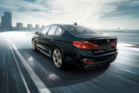 特別色「カーボンブラック」をボディーカラーに設定。