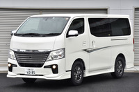 こちらはさらにアグレッシブなスタイルのオーテック仕様「NV350キャラバン ライダー」。