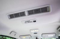 「eKスペースG」では後席天井にリアサーキュレーター(プラズマクラスター付き)が標準装備される。