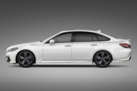 第45回東京モーターショーの開幕を前に、「クラウン コンセプト」の画像が公開された。