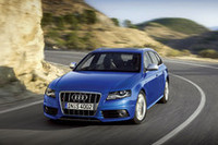 新型「アウディS4」は新技術が盛りだくさん【パリサロン08】の画像