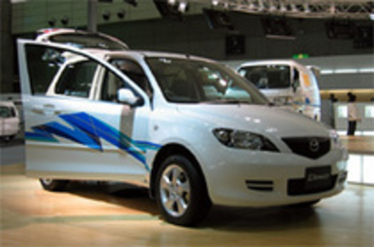 東京モーターショー2002】マツダ「デミオ・ビジネスコンセプト