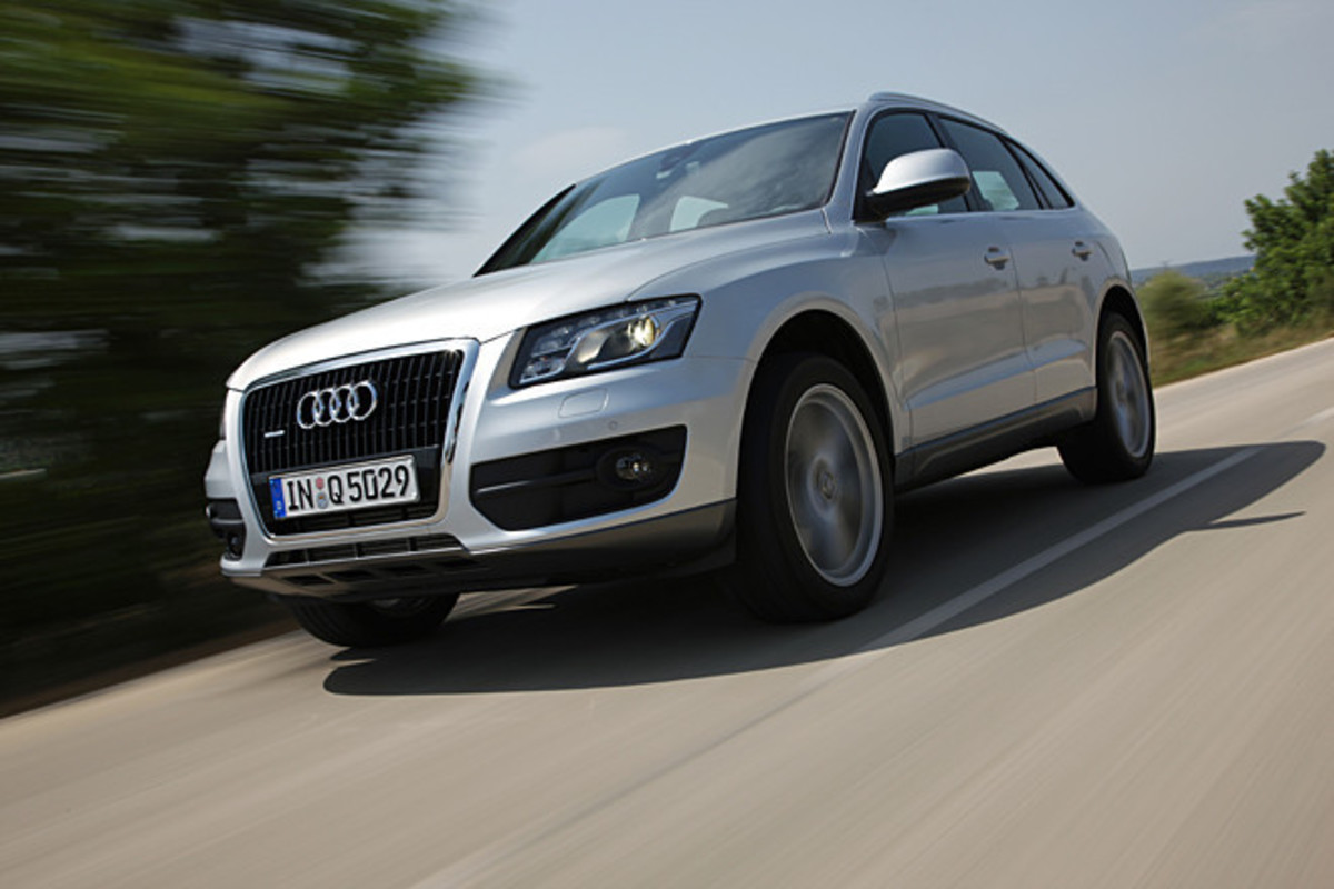 アウディQ5 2.0TFSIクワトロ（4WD/7AT）／3.0TDIクワトロ（4WD/7AT 