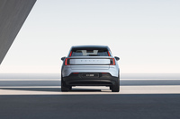 電動SUV「EX90」と同じく、リアコンビランプは上下2段に分けられたデザイン。