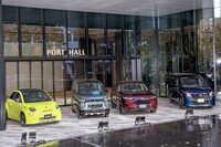 「2023-2024 日本カー・オブ・ザ・イヤー」の最終選考会場となった東京ポートシティ竹芝にて、他のノミネート車と肩を並べる「三菱デリカミニ」。話題性があり、昨今の日本の自動車トレンドを象徴するクルマでもあったデリカミニだが……このクルマが受賞するにふさわしい賞は、本当に「デザイン・カー・オブ・ザ・イヤー」だったのだろうか?