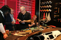 2015年のジュネーブモーターショーにおけるDSブースで。クラフトマンシップを駆使した多彩なコンフィギュレーションをアピールするコーナー。