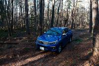 13年ぶりに復活を果たした「トヨタ・ハイラックス」。一般道からオフロードまで走り込み、燃費も測定した。(photo:市 健治)