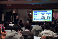 まずはグッドイヤーのオールシーズンタイヤの歴史と、現行ラインナップの特徴について説明を受ける。