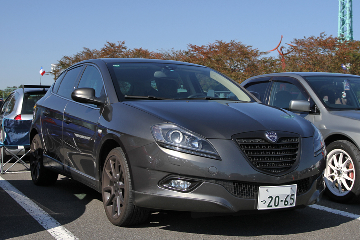 ランチアの正規輸入が終了して以降のモデルである、3代目にして最終世代となった「ランチア・デルタ」。