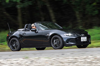 軽快でスポーティーな走りを追求した特別仕様車「PS」。グレード名はピュアスポーツの略だ。