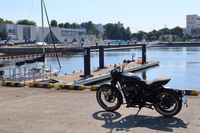 リゾート地であるゴアの自由奔放な文化と価値観に着想を得て開発されたという「ゴアン クラシック350」。国内価格は、グレードにより74万9100円または75万5700円となっている。