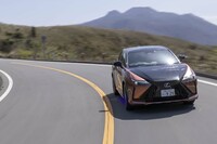 レクサスRZ450e“バージョンL”