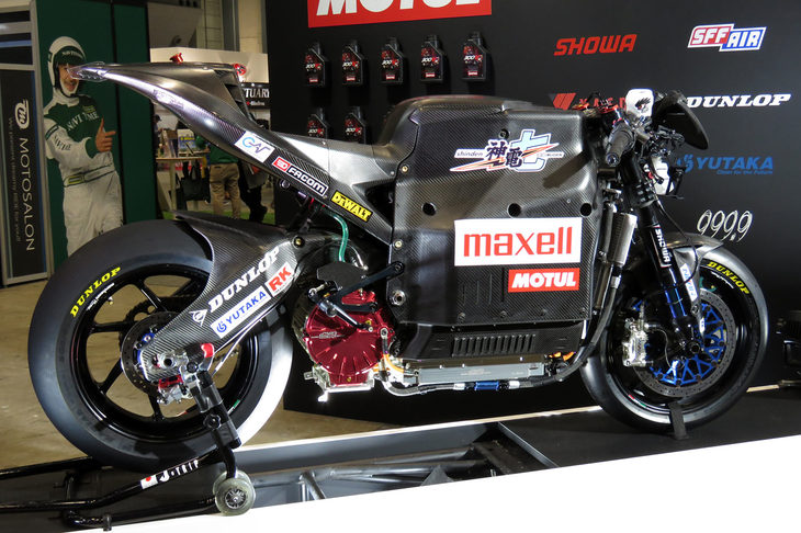 カウルを外した状態の「神電 七」。