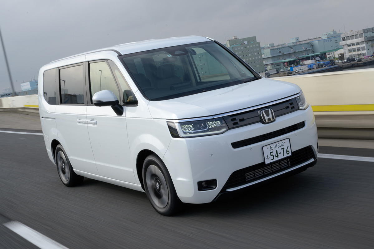 ホンダ ステップワゴン RK1 GLパッケージ (車検2年付けれます)-MacBook