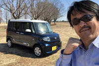 筆者とその愛車である「ダイハツ・タントスローパー」。あれだけの不正をやらかしたというのに、ダイハツ社員のみなさんには、ついねぎらいの言葉などかけたくなってしまう。そんな日本のユーザーは甘すぎる! ……のかもしれない。