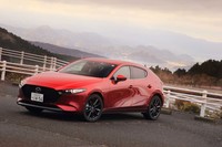 マツダ3ファストバックXバーガンディーセレクション