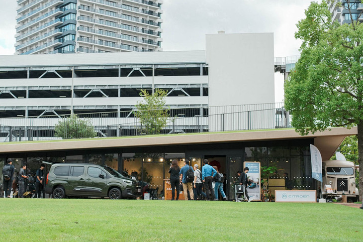 「シトロエン・ベルランゴ」の発表イベント会場の様子。