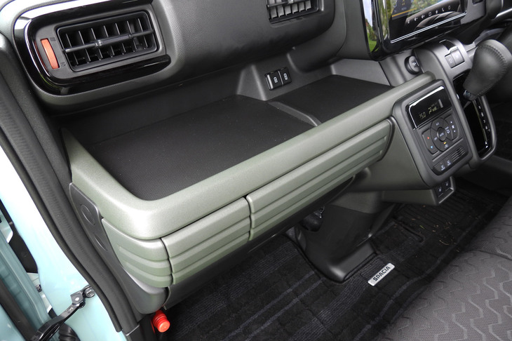 スズキ・スペーシア ギア ハイブリッドXZターボ(オープントレー)