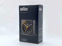 従来のブラウン製品同様、化粧箱のたたずまいからして、内部にある商品の質感が伝わってくる。