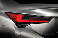 新デザインのリアコンビネーションランプ。